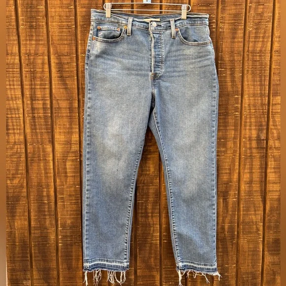 Levi's Wedgie Straight Button Up Jeans - Picture 6 of 15